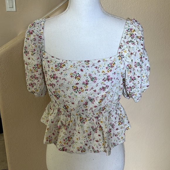 Wild fable eyelet floral top - Picture 1 of 5